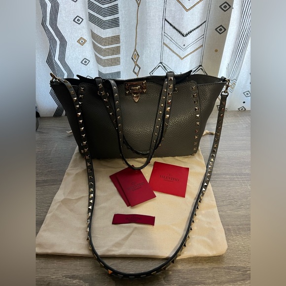 Valentino Garavani Rockstud - Picture 1 of 10